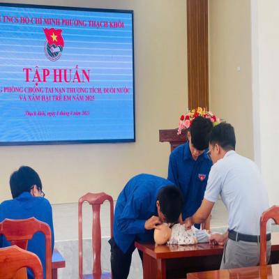 ĐOÀN PHƯỜNG THẠCH KHÔI TỔ CHỨC TẬP HUẤN KỸ NĂNG PHÒNG CHỐNG TAI NẠN THƯƠNG TÍCH, ĐUỐI NƯỚC VÀ XÂM HẠI TRẺ EM NĂM 2025